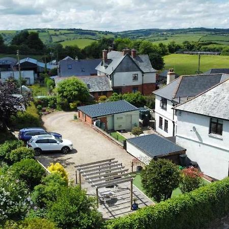 Wheddon Cross Exmoor House B&B 외부 사진