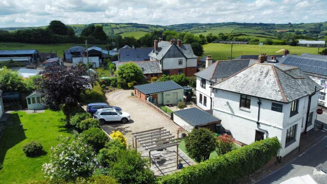 Wheddon Cross Exmoor House B&B 외부 사진
